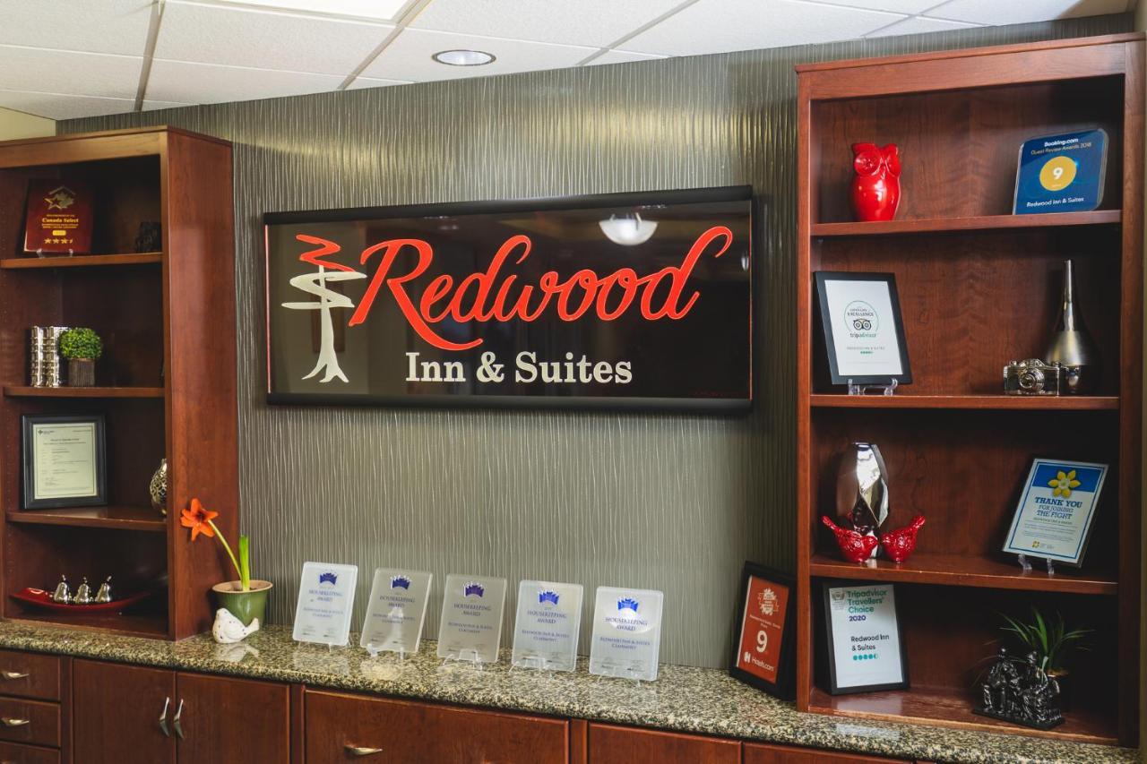 Redwood Inn & Suites Clairmont Экстерьер фото